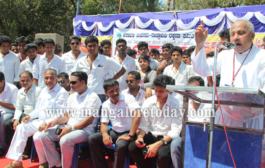 Students protest against Netravathi river diversion in Mangalore